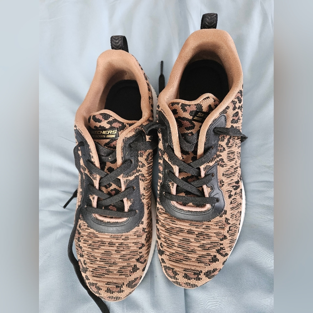Skechers Black and Tan Sneakers with Leopard Print